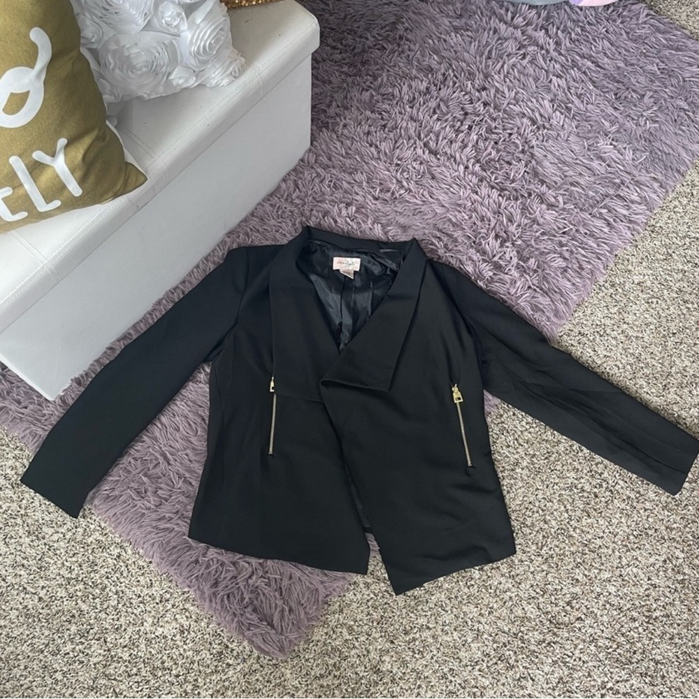 Size Large Ladies's Bundle - Picture 7 of 8